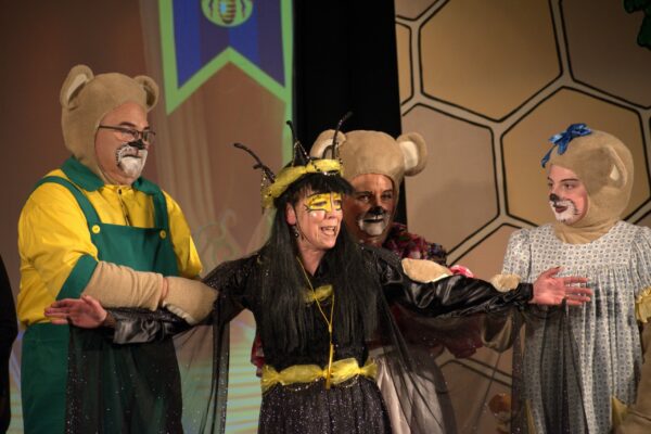 captured queen bee